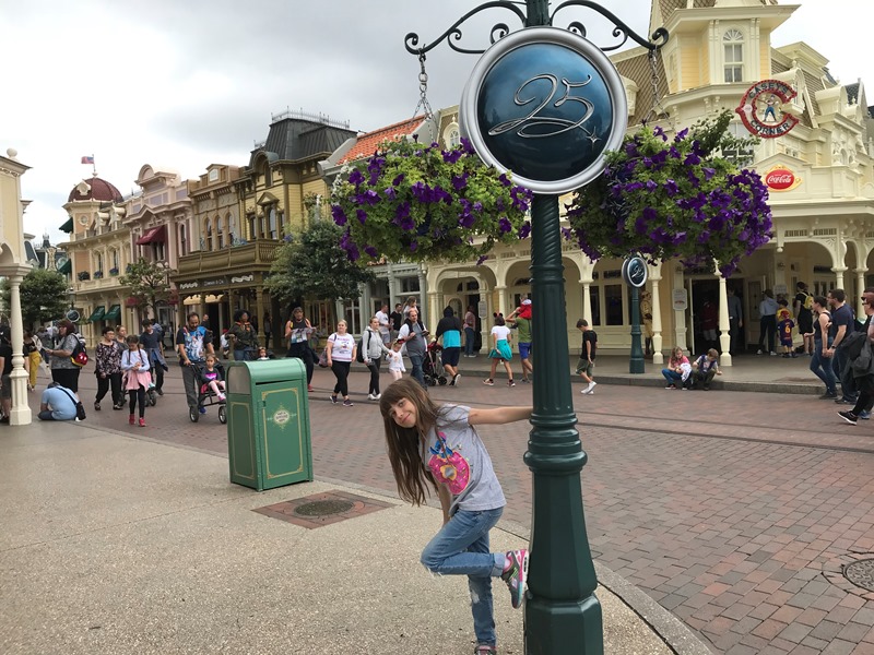 Paris disneyland hakkinda bilgi