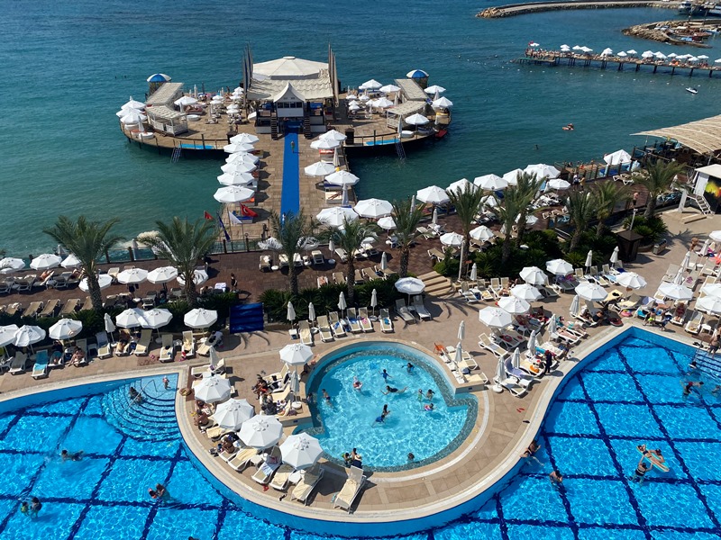 orange county resort oda manzarasi