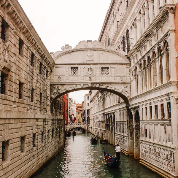 Venedik Ahlar köprüsü