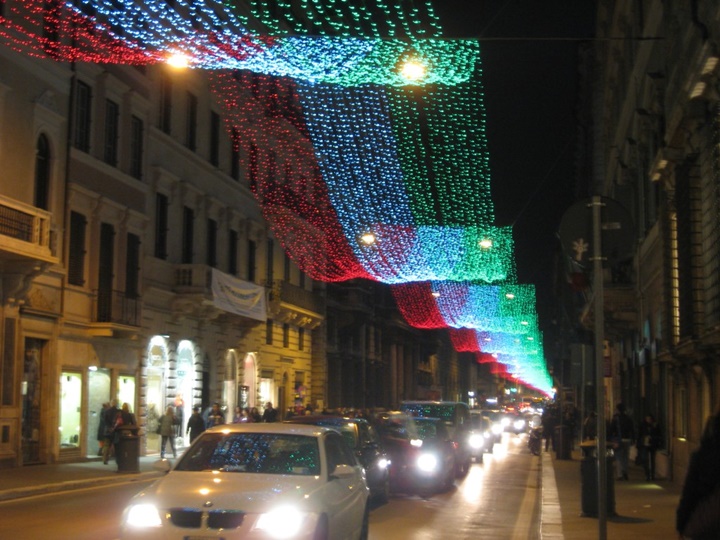 Roma Via Del Corso caddesi gecesi