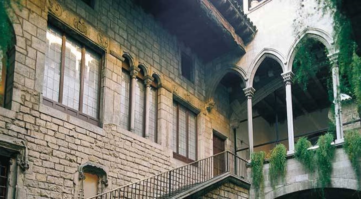 barcelonada gezilecek müzeler - Barcelona Picasso Müzesi