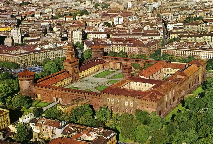 milanoda gezilecek yerler - Milano Castello Sforzesco Kalesi - Milan kalesi