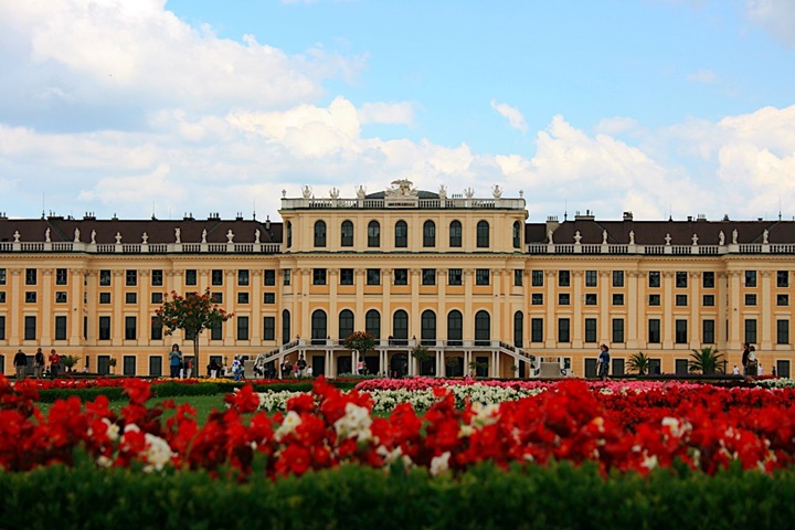 Viyana schönbrunn imparatorluk sarayı hakkında bilgi
