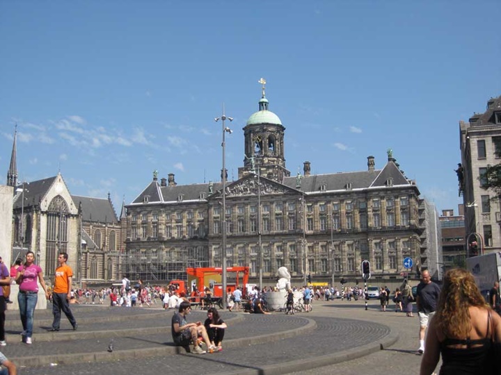 amsterdam dam meydanı resimleri