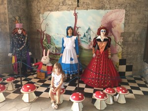 sazova parkı masal şatosunda gezilecek yerler