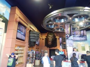 Hollywoodda yer alan mağazalar.jpg