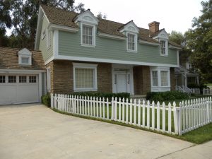 Umutsuz ev kadınları filmindeki evler.jpg